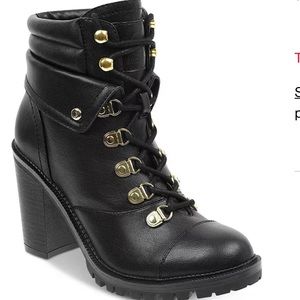 New never worn. Guess heel boots
